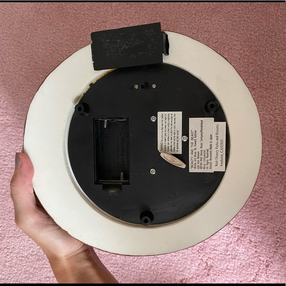 Beauty and the Beast Snowglobe - Picture 10 of 10